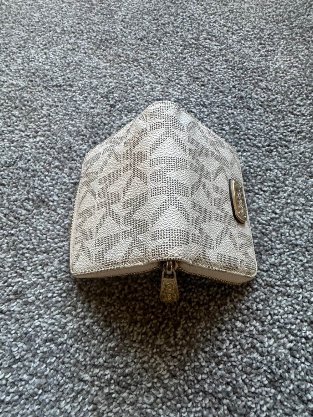 Michael Kors Wallet - Picture 3 of 4